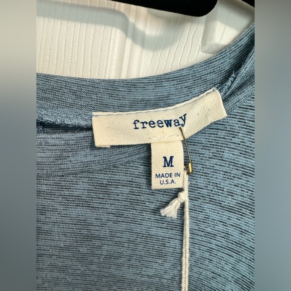 NWT Freeway Shoulder Cut Top - Picture 3 of 5